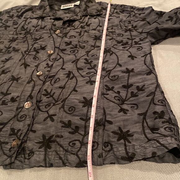 Chico’s Embroidered Jacket Size Medium - Picture 8 of 10